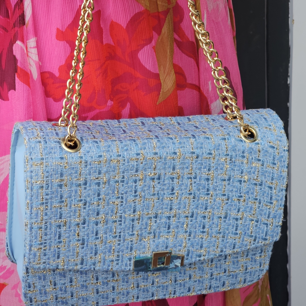 Women with Control Blue Tweed Shoulder Bag with Gold Chain
